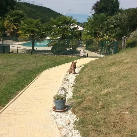 Le Relais Du Pech Bed & Breakfast 3*